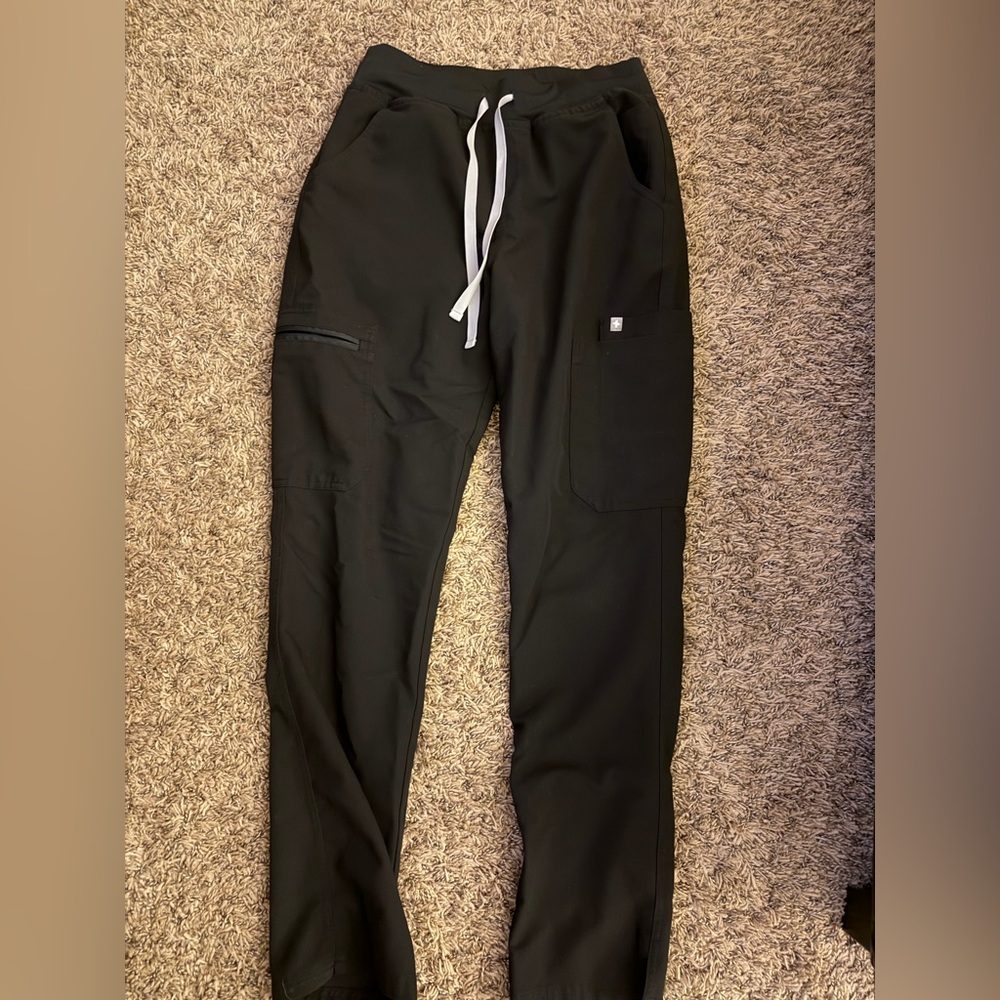 FIGS women’s black high waisted yola skinny pants